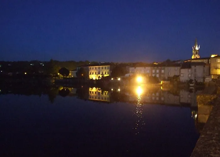 Maison Du Magnolia 3* Confolens